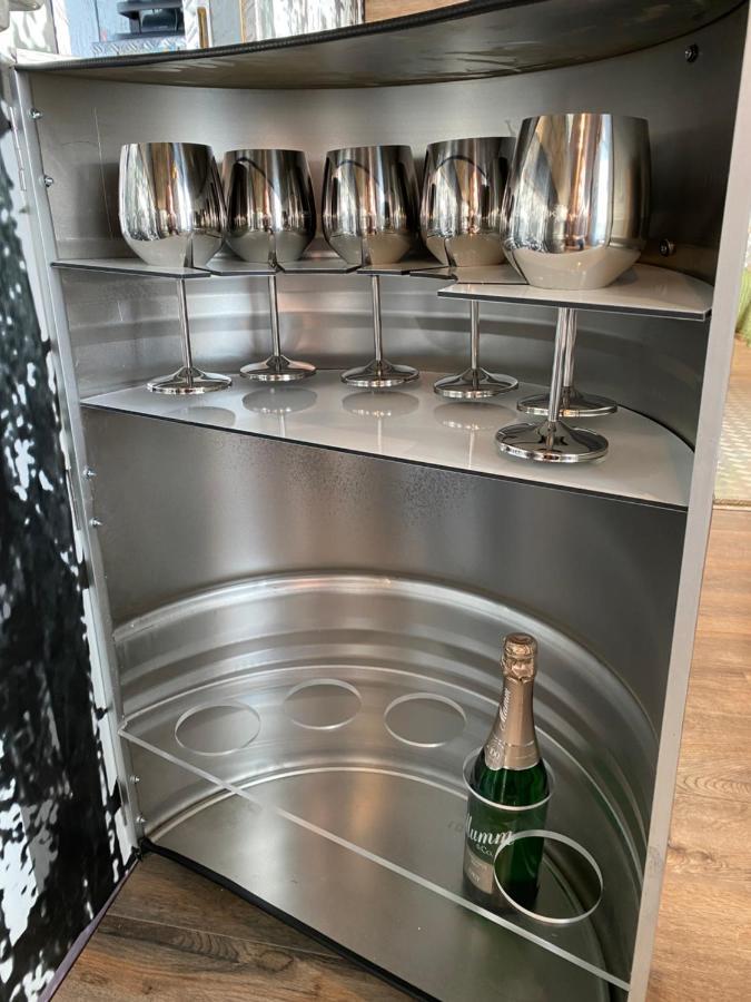Gleis 2, Waggon Mit Ofen, Optional Mit Whirlpool Und Sauna 크로넨버그 외부 사진